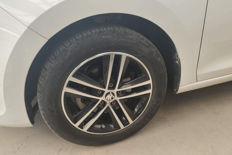 Used Skoda Rapid Spaceback 2016 Revised Version 1.6L Automatic Front-Drive Edition
