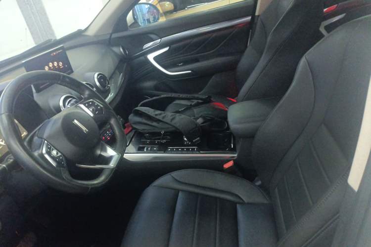 Used Wey VV7 2017 2.0T Ultra-Luxury Version
