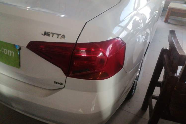 Used Volkswagen Jetta 2017 1.5L Manual Fashion Edition
