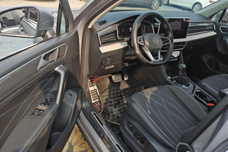 Used Volkswagen Tiguan L 2022 330TSI Automatic Two-Wheel Drive R-Line Enhanced Edition
