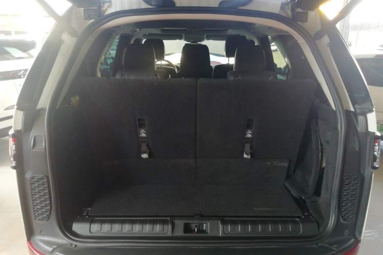 Used Land Rover Discovery 2017 3.0 SC V6 SE