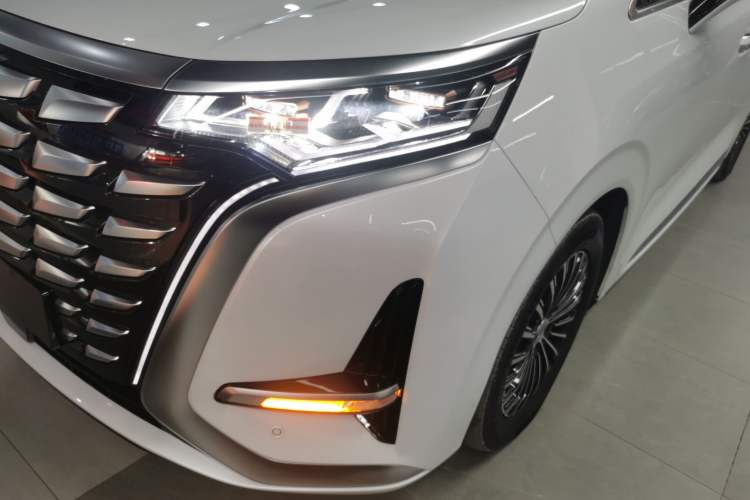 Used Denza D9 2024 DM-i 980 Four-Wheel Drive Prestige Model