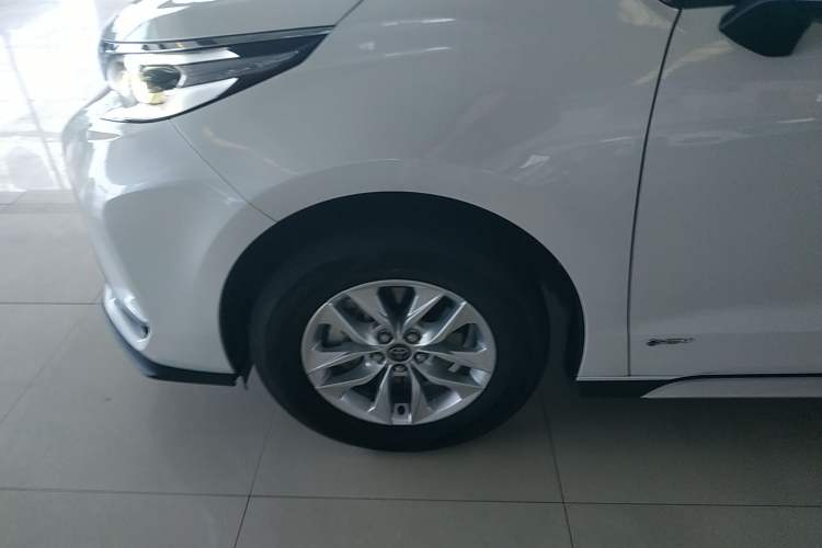 Used Toyota Granvia 2024 2.5L Hybrid Comfort Edition
