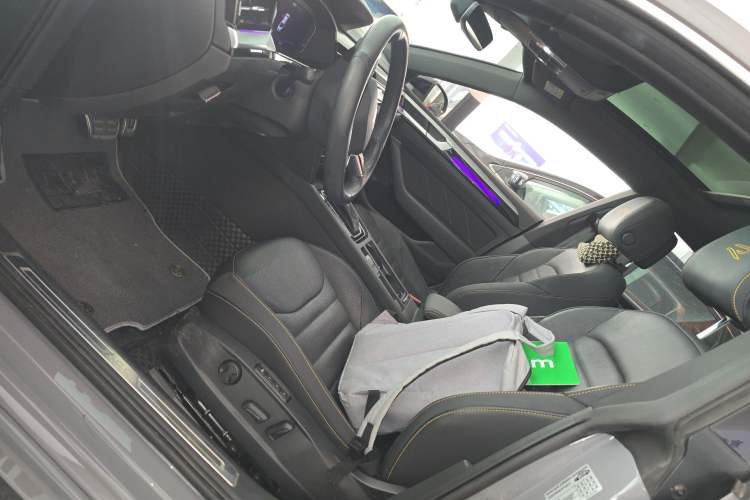 Used Volkswagen FAW-Volkswagen CC 2023 380TSI Striking Edition
