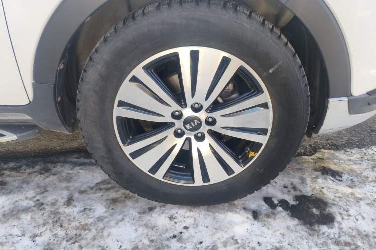 Used Kia Sportage R 2015 2.0L Automatic Two-Wheel Drive DLX Model