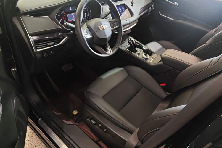 Used Cadillac XT4 2023 28T Two-Wheel Drive Fashion Edition
