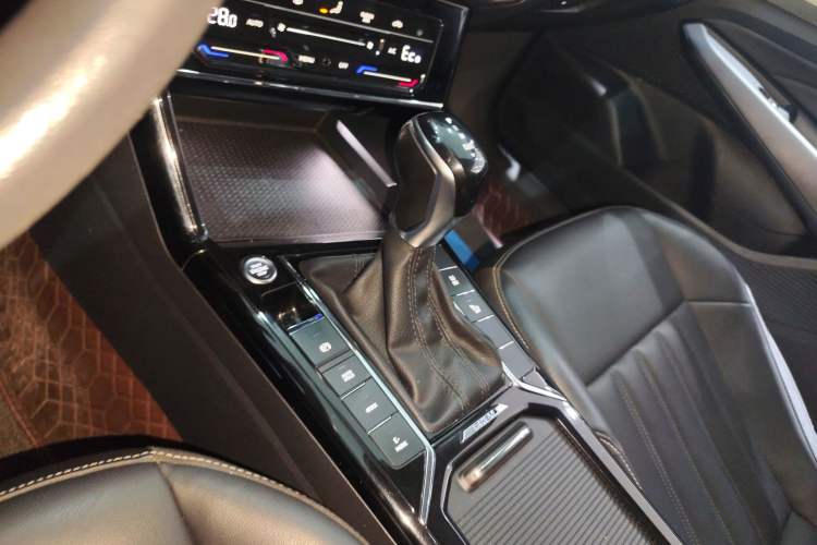 Used Volkswagen Passat New Energy 2020 430 PHEV Hybrid Elite Edition China VI Standard