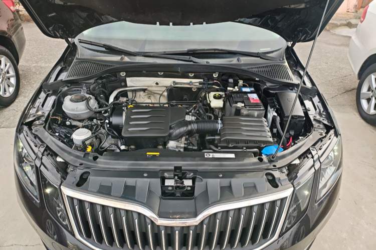 Used Skoda Octavia 2019 1.5L Automatic Smart Drive Luxury Edition China VI Standard
