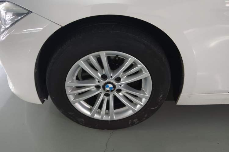 Used BMW 3 Series 2014 320Li Fashion Model
