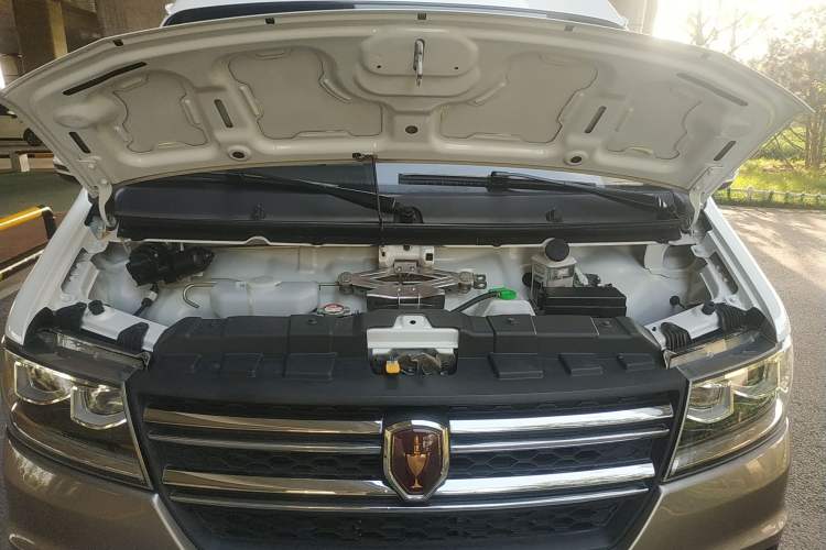 Used Jinbei New Hiace S 2023 1.5L Wealth Edition Van 2/5-Seater Non-Air-Conditioned Version SWC15M
