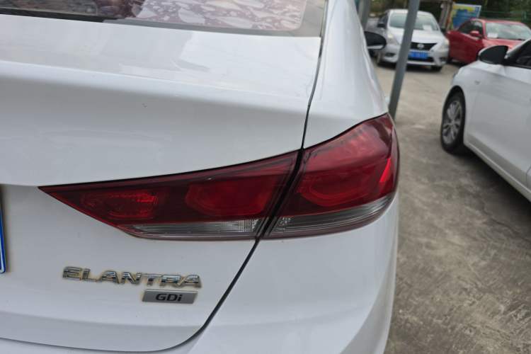 Used Hyundai Elantra 2016 1.6L Automatic ZhiXuan – Elite Version
