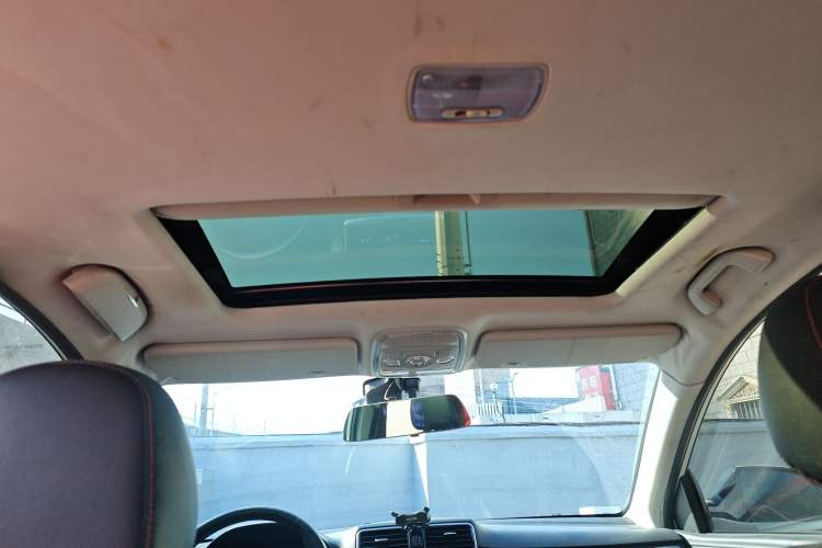 Used Haval H6 2015 Sport Edition 1.5T Manual Two-Wheel Drive Elite Model
