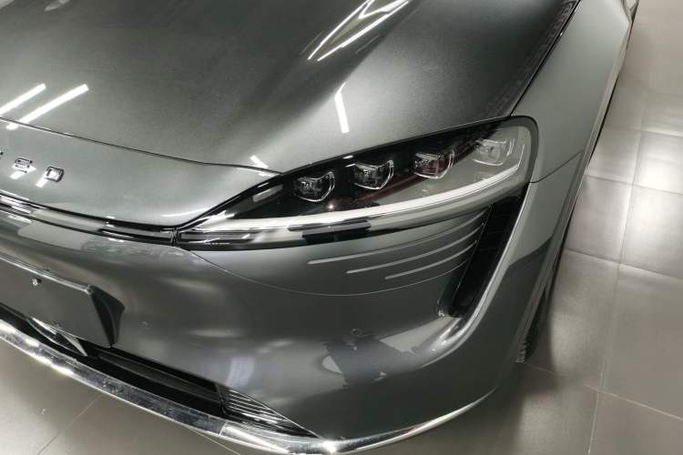 Used Hima Luxeed R7 2024 All-Electric 802 km Max