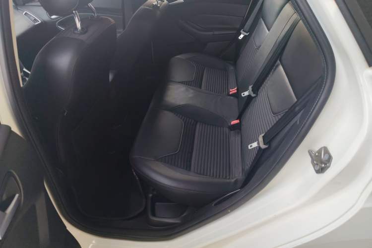 Used Ford Focus 2015 Sedan EcoBoost 125 Automatic Supreme Style Edition
