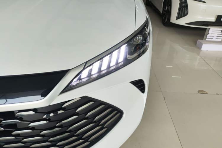 Used BYD Qin PLUS 2025 DM-i Smart Drive 55KM Leading Model