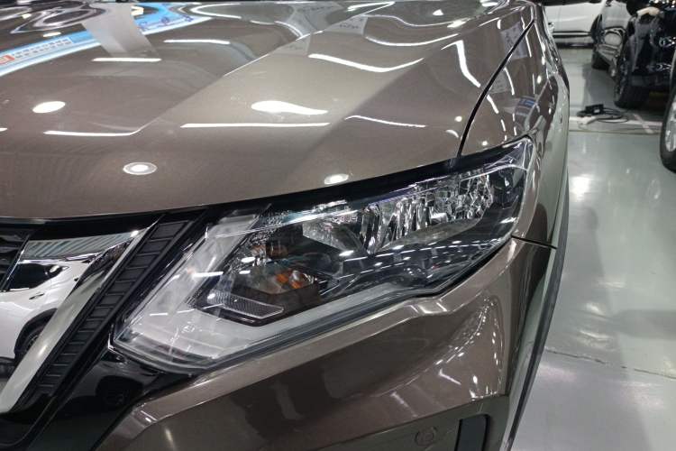 Used Nissan X-Trail 2019 2.5L CVT Smart Connect Luxury Edition 4WD
