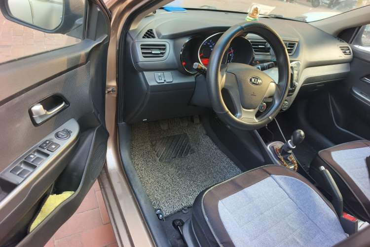 Used Kia K2 2015 Sedan 1.4L MT GLS
