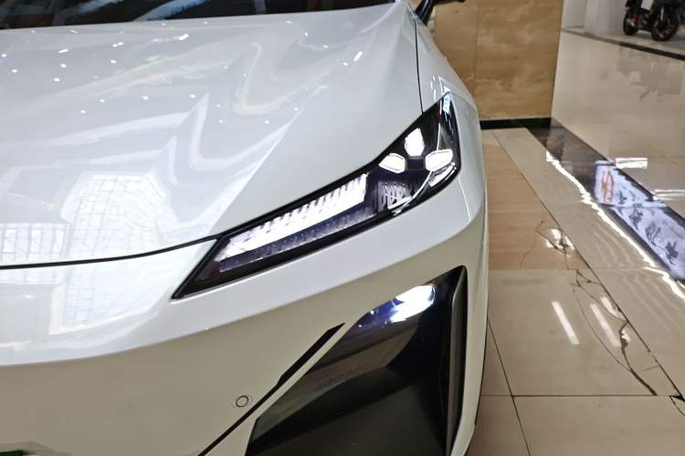 Used Deepal S07 2025 520Max Huawei Qiankun Intelligent Driving ADS SE Pure-Electric Version
