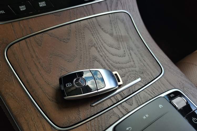 Used Mercedes-Benz E-Class 2021 Restyled E 300 L Luxury Edition
