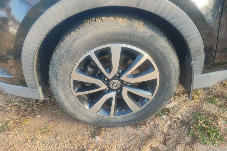 Used Dongfeng Fengon 580 2017 Revised Version 1.5T CVT Luxury Edition
