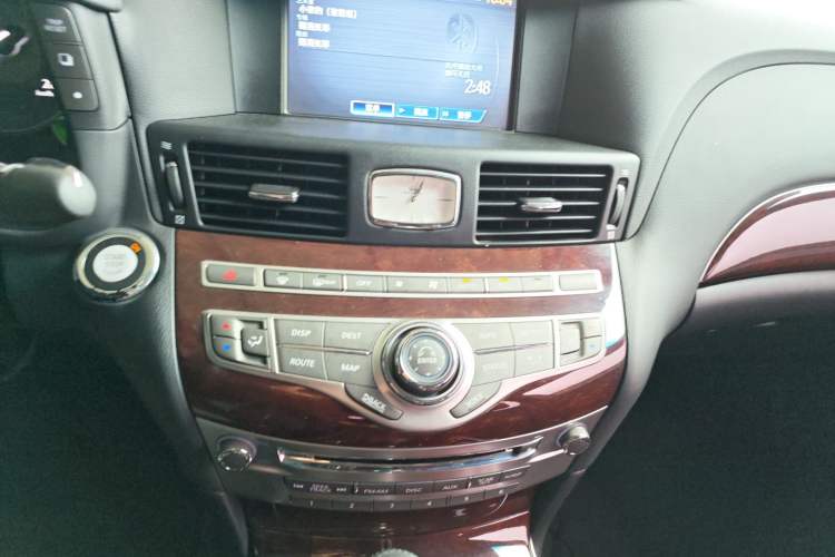 Used Infiniti Q70 2015 Q70L 2.5L Enjoyment Edition
