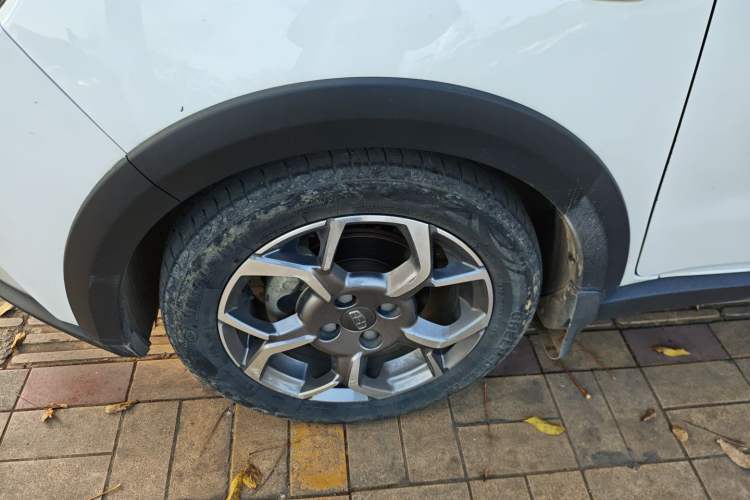 Used Geely Auto Vision X1 2017 1.3L Automatic Fun Edition
