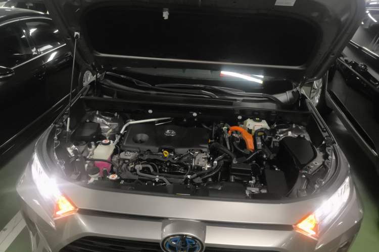 Used Toyota RAV4 2020 Dual-Engine 2.5L E-CVT 4x4 Elite PLUS Edition
