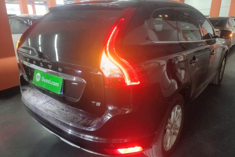 Used Volvo XC60 2016 T5 Smart Upgrade Model
