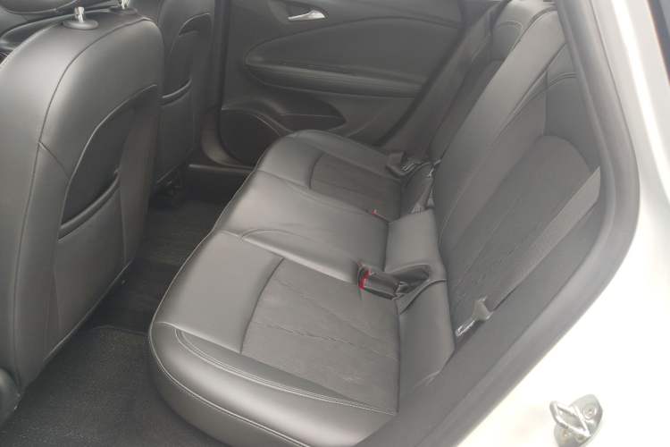 Used Buick Verano 2018 Sedan 20T Dual-Clutch Leading Model
