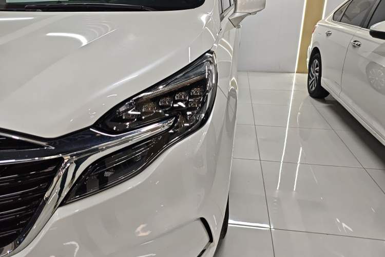 Used Buick GL8 2021 ES Landtrek 653T Smart Luxury Model
