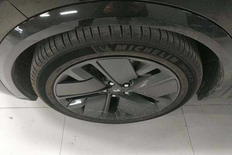 Used Li Auto L8 2025 Ultra Smart Refreshed Edition