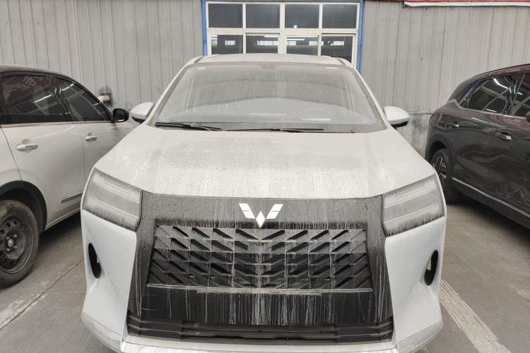 Used Wuling Wuling Starlight 730 2025 Model Plug-in Hybrid 125km Luxury Edition
