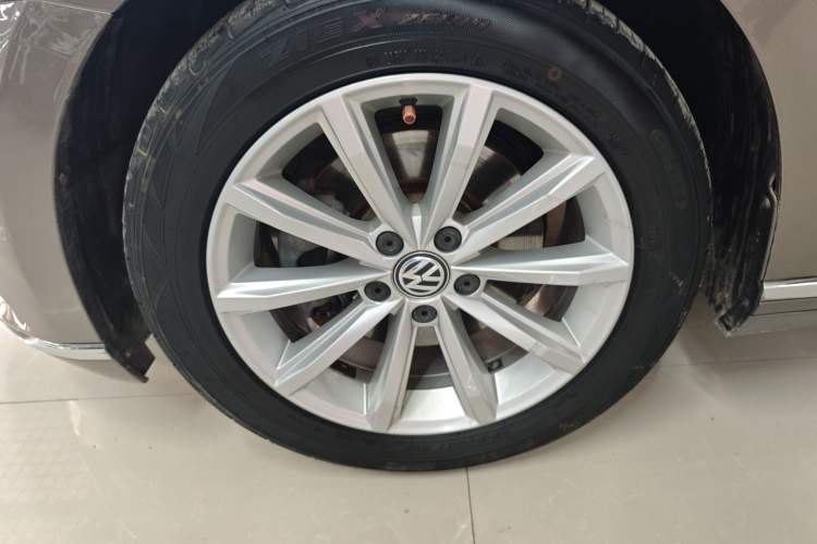 Used Volkswagen Magotan 2019 330TSI DSG Leading Edition China V Standard
