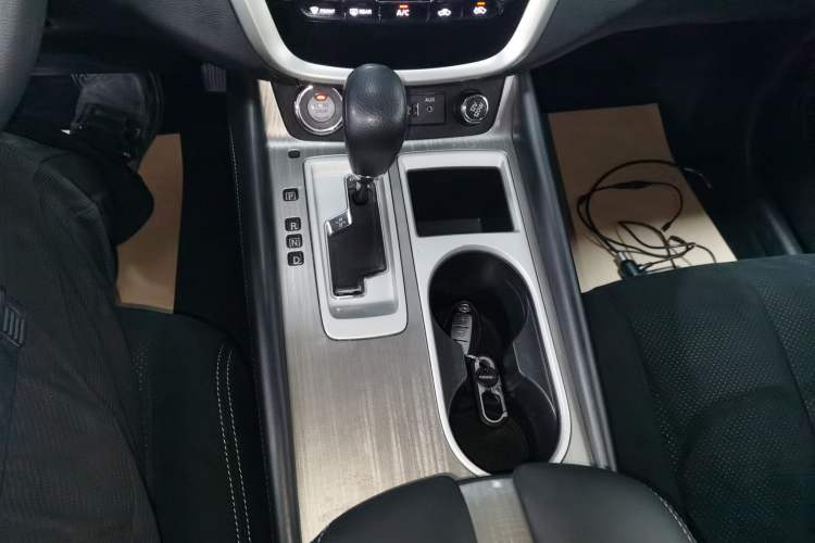 Used Nissan Murano 2019 2.5L XE Two-Wheel Drive Elite Version China VI Standard
