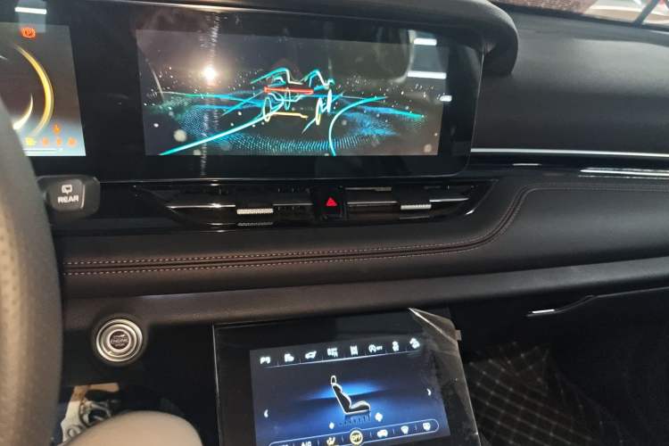 Used Bestune T99 2023 2.0T Automatic Premium (6AT)
