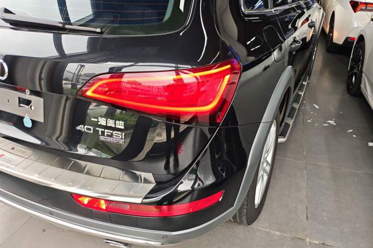 Used Audi Q5 2017 Plus 40 TFSI Technology Model
