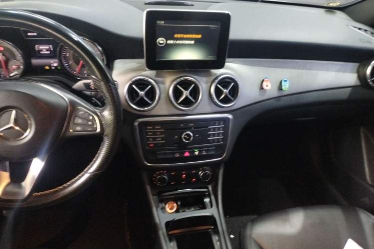 Used Mercedes-Benz CLA 2015 CLA 200