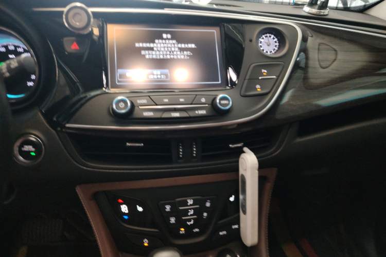 Used Buick Envision 2017 20T Two-Wheel Drive Elite Version
