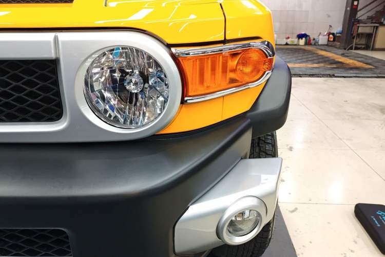 Used Toyota FJ Cruiser 2019 4.0L GX-R Dual Fuel System Twin Fuel Tanks Air Pump – Middle East