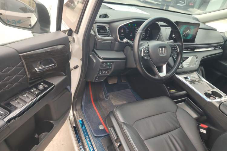 Used Honda Elysion 2022 2.0L eHEV Luxury Edition

