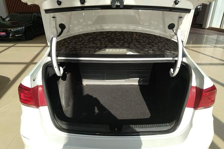 Used Volkswagen Santana 2018 1.5L Manual Fashion Edition