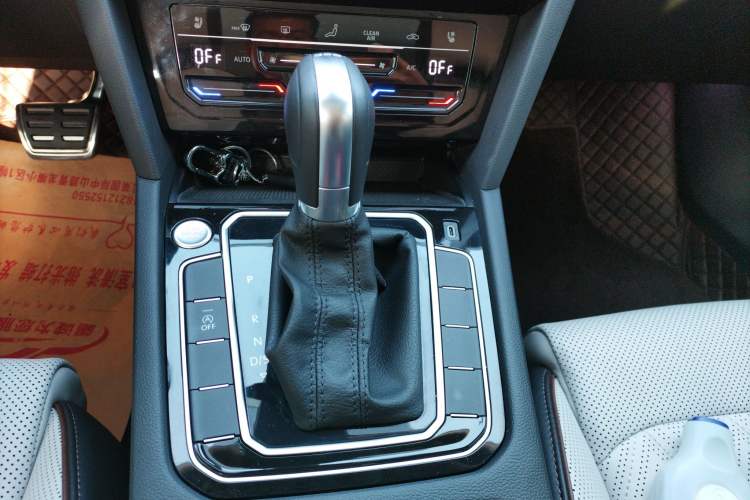 Used Volkswagen Magotan 2024 2 Million Units Zhongxiang Version 330TSI DSG Luxury Edition
