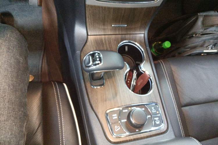 Used  Grand Cherokee 2015 3.6L Luxury Navigation Edition