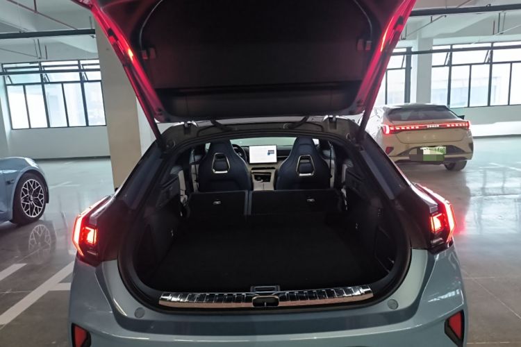 Used Zeekr 001 2025 YOU Edition 100 kWh All-Wheel Drive
