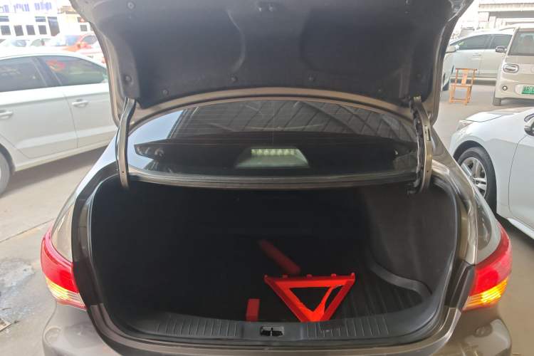 Used Nissan Sylphy 2016 Classic 1.6XE Automatic Leading Edition