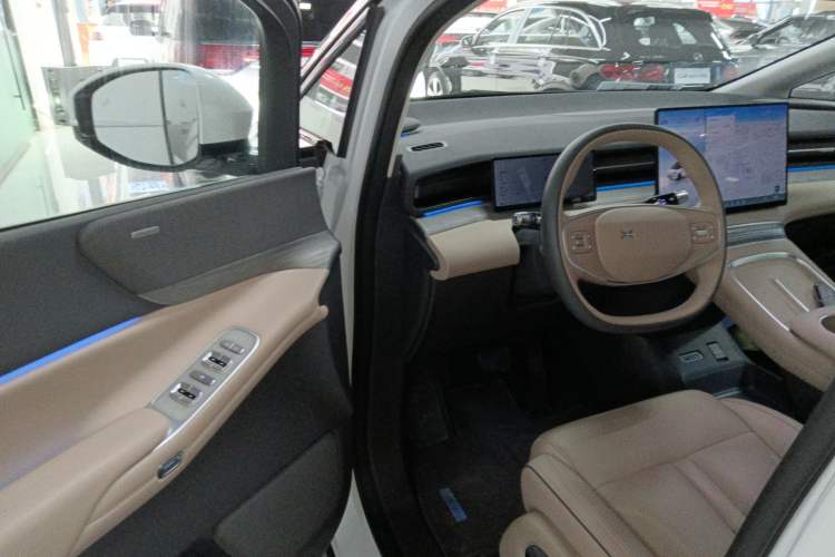 Used XPeng X9 2025 740 Ultra-Long Range Max