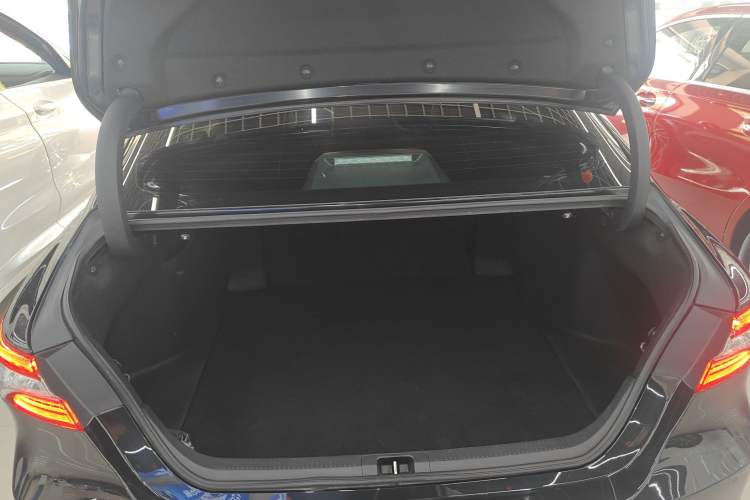 Used Toyota Camry 2023 2.5G Luxury Edition
