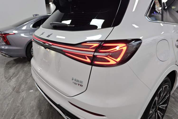 Used Hongqi HS5 2023 2.0T Four-Wheel Drive Flagship Pro Edition