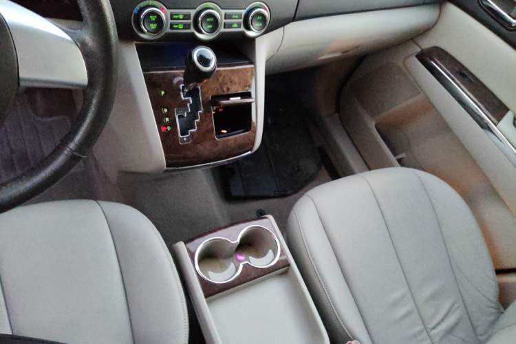 Used Mazda Mazda 8 2013 2.5L Ultimate Edition
