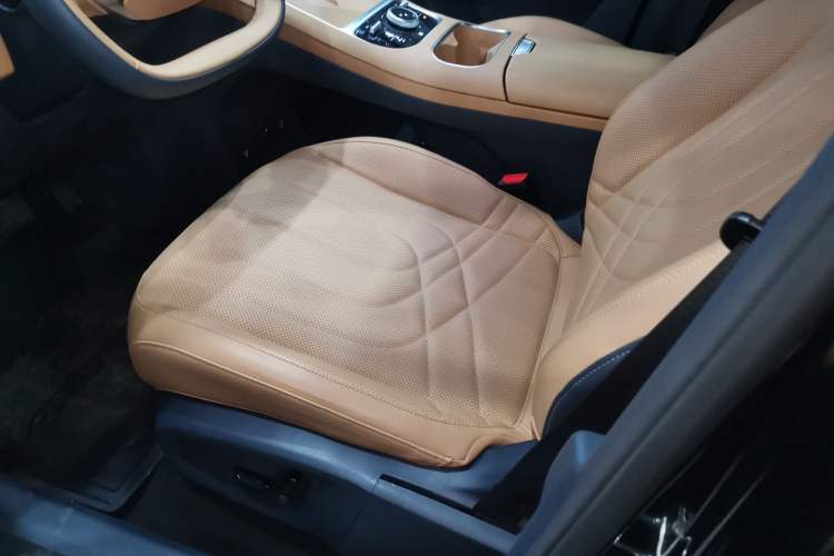 Used  Galaxy Xingjian 7 EM-i 2025 120km Exploration+ Version
